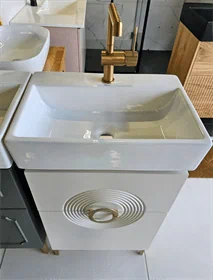 ארון 'ורד' 37*53