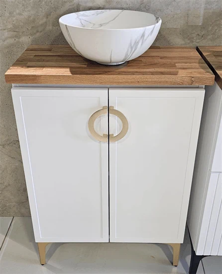 ארון 'פיזה בוצ'ר' 28*55