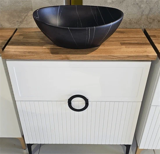 ארון 'פיזה בוצ'ר' 32*70