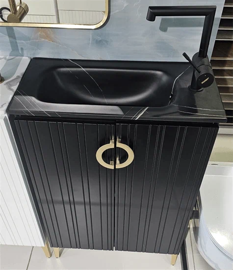 ארון 'בולוניה' 30*61